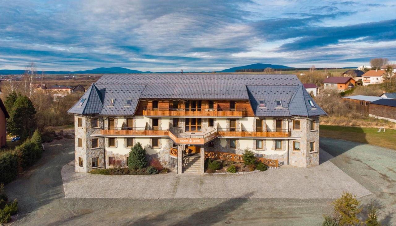 Orava Hotel Vitanová Exterior foto